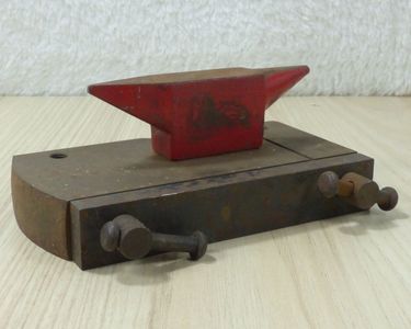 Petit étau Ancien En Fer Forgé Pour Horloger Ou Bijoutier - Occasion Bon état