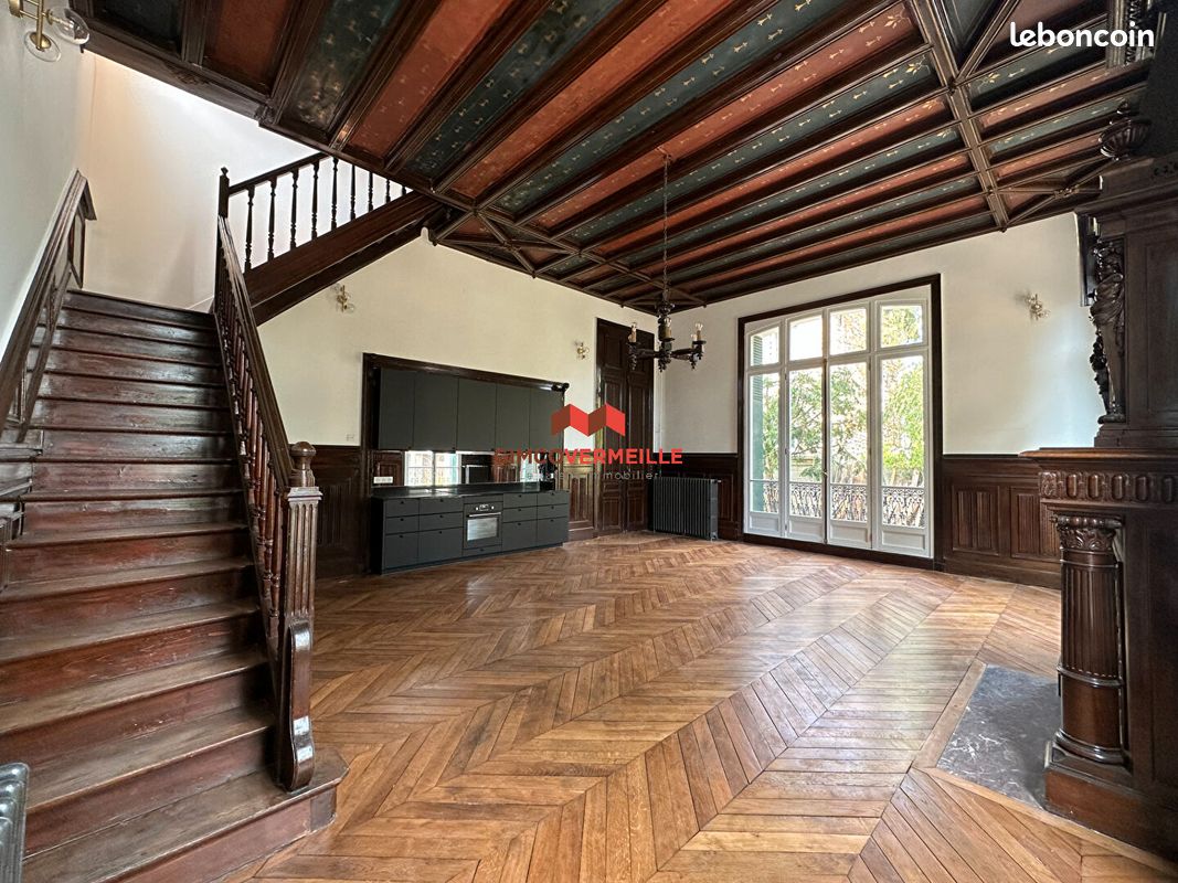 Maison 6 pièces 197 m² · à Croissy-sur-Seine · 197 m² · 4 220 €
