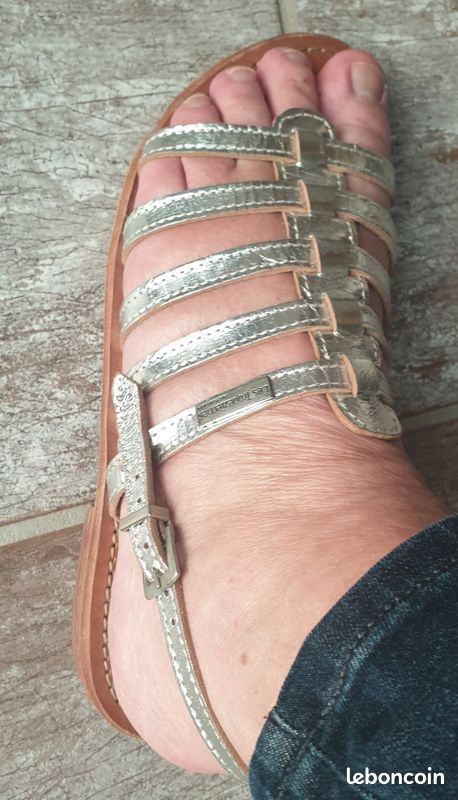 Sandales tout cuir marque La Tropézienne à brides argent p39 (image 3)