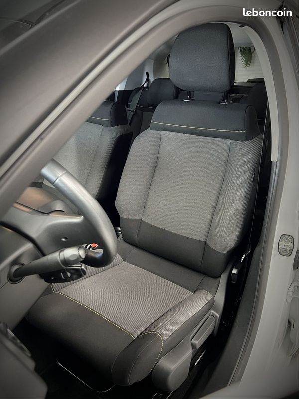 Citroën C3 1.2 Puretech 110ch Shine Business EAT6 * essence boîte automatique (image 4)