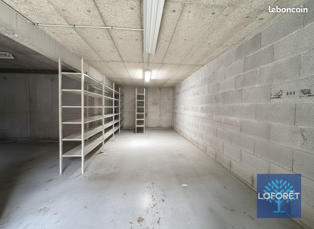 Parking 45 m² · à La Roche-sur-Yon · 45 m² · 39 900 €