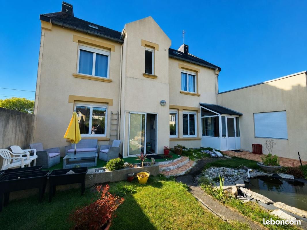 Maison 5 pièces 250 m² · à Landerneau · 250 m² · 376 200 €