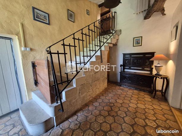 Maison 7 pièces 233 m²
