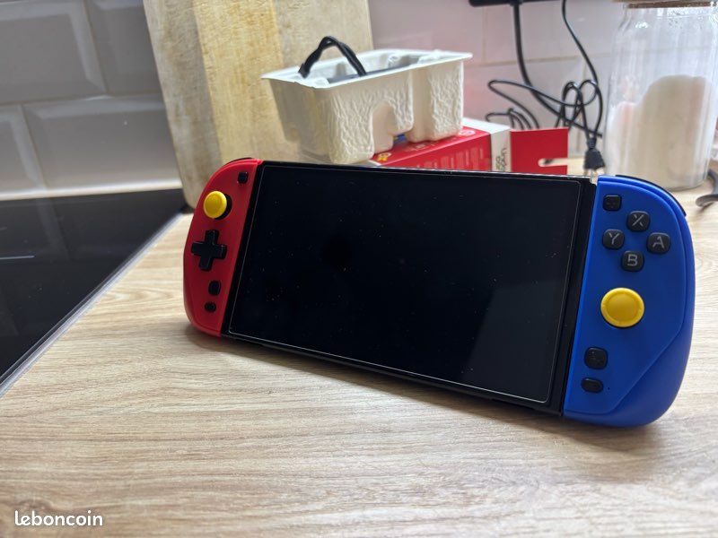 Manette Under Control II-Con X2 (image 4)