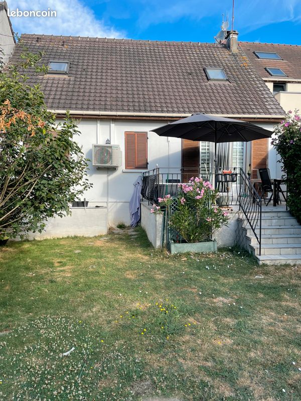 Maison 6 pièces 111 m² · à Ris-Orangis · 111 m² · 349 000 €