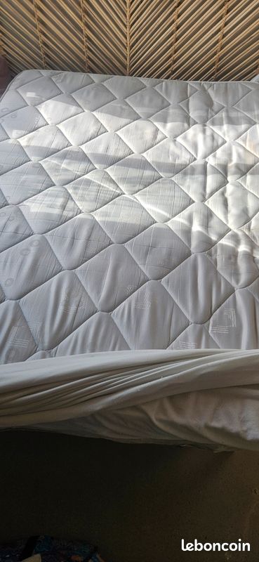 Matelas 2 places 140 x 190 cm Bultex bon etat (image 3)