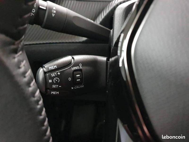 Peugeot 208 1.2 PureTech 100ch S&S Style 118g (image 22)