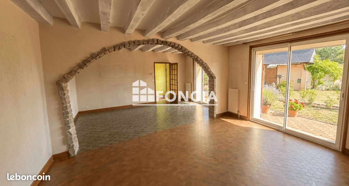 À vendre – Maison familiale avec dépendances et grand terrain à l'entrée du Mans – Changé (image 2)