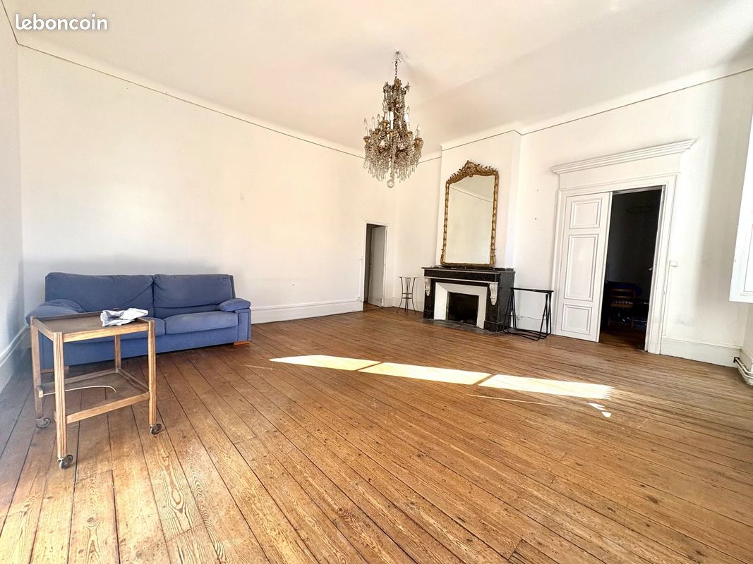 Appartement 6 pièces 205 m² · à Toulouse · 205 m² · 1 900 €/mois