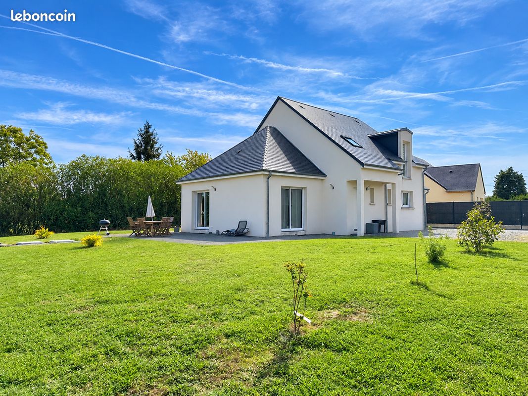 Maison 5 pièces 121 m² · à Ambillou · 121 m² · 315 000 €