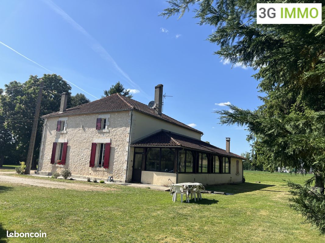 Maison 6 pièces 160 m² · à Castillonnès · 160 m² · 330 000 €