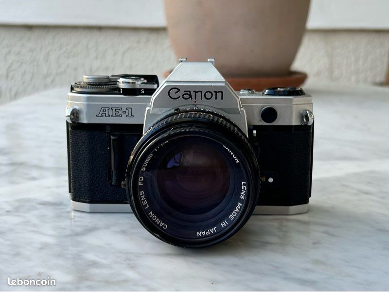 Appareil Photo Argentique Canon EOS-1V 35mm SLR – Excellent état (USED Excellent+++)