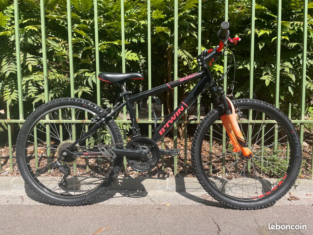 Lake Annecy Velo Route Annecy Lac Annecy Velo Location Louer Velo