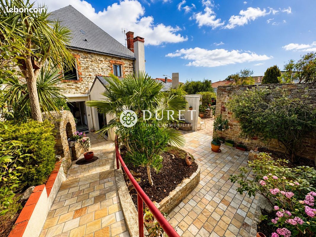 Maison 7 pièces 180 m² · à Vieillevigne · 180 m² · 299 900 €