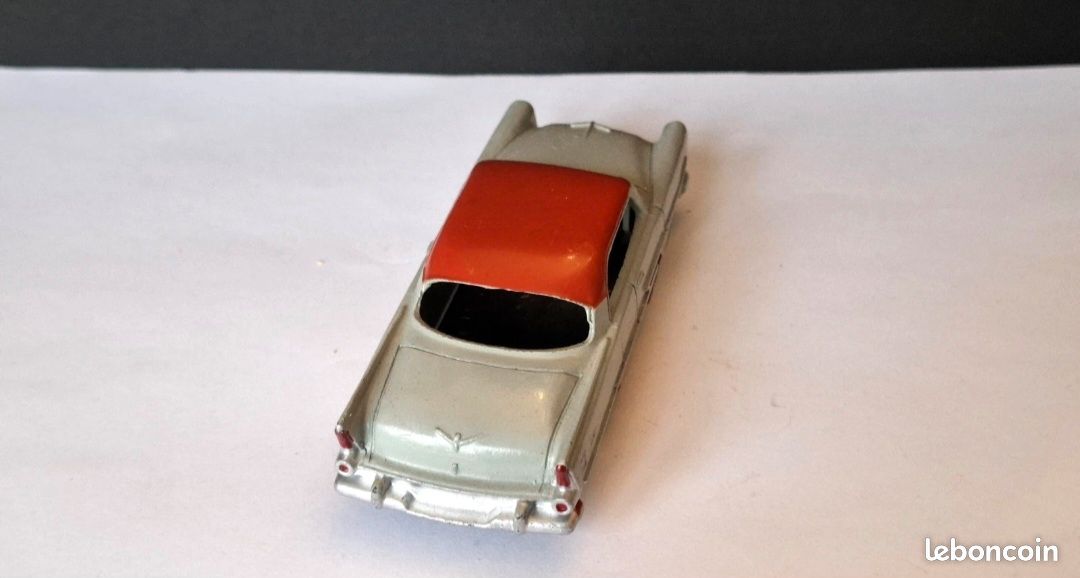 CIJ Plymouth Belvedere Miniature – Bleu Et Crème – Époque Dinky Toys – Échelle 1/6 – Occasion