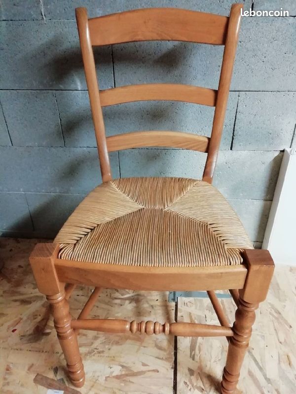 Chaise ancienne en paille (image 1)