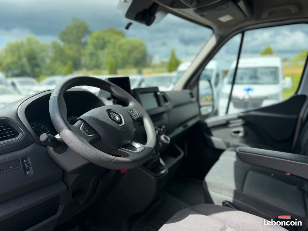 Renault Master L3H2 Ambulance Les Dauphins Type B - EN1789 (image 6)