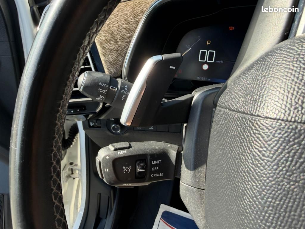 DS DS 7 CROSSBACK 1.6 PureTech - 225 Bva So Chic gps + clim + Radar AR (image 25)