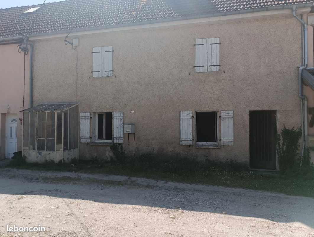 Maison 4 pièces 100 m² · à Seveux-Motey · 100 m² · 15 000 €