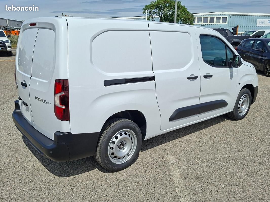 Toyota Proace City FOURGON LONG 1.5L 130 D-4D BVA START (image 3)