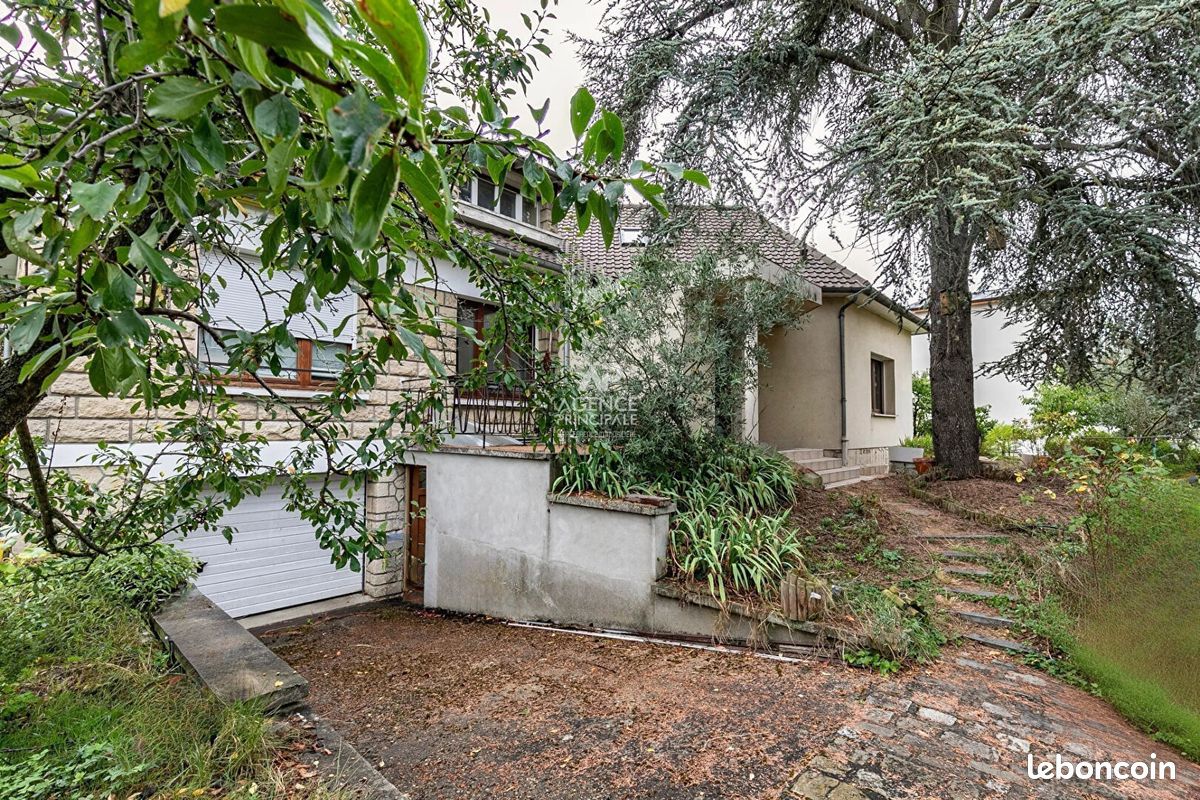 Maison 9 pièces 200 m² · à Croissy-sur-Seine · 200 m² · 995 000 €