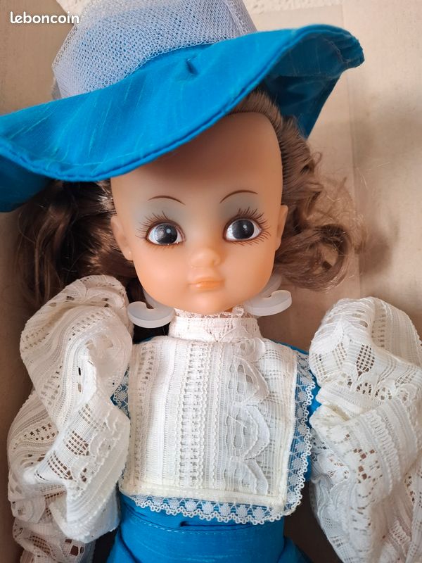 Poupée Bella Friponne 40 cm - Collection