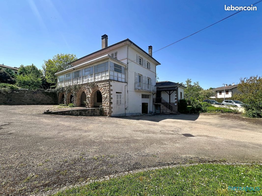 Maison 9 pièces 206 m² · à Mâcon · 206 m² · 435 000 €