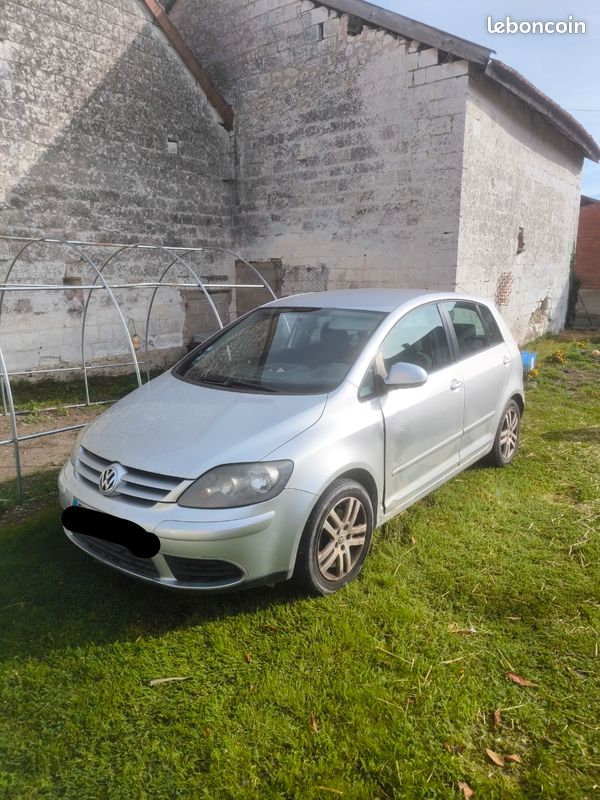 Volkswagen Golf V Plus 1.9 TDi 105 - 2ème main / Idéal mécano (image 1)