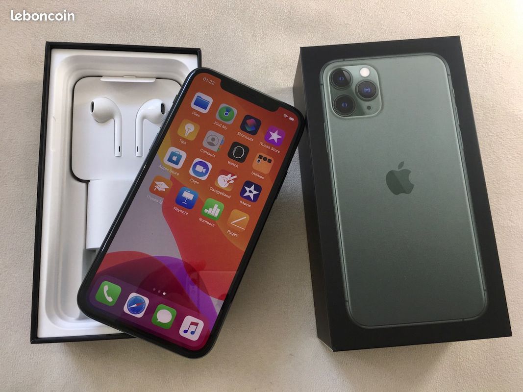 Apple iPhone 11 Pro Max (image 1)