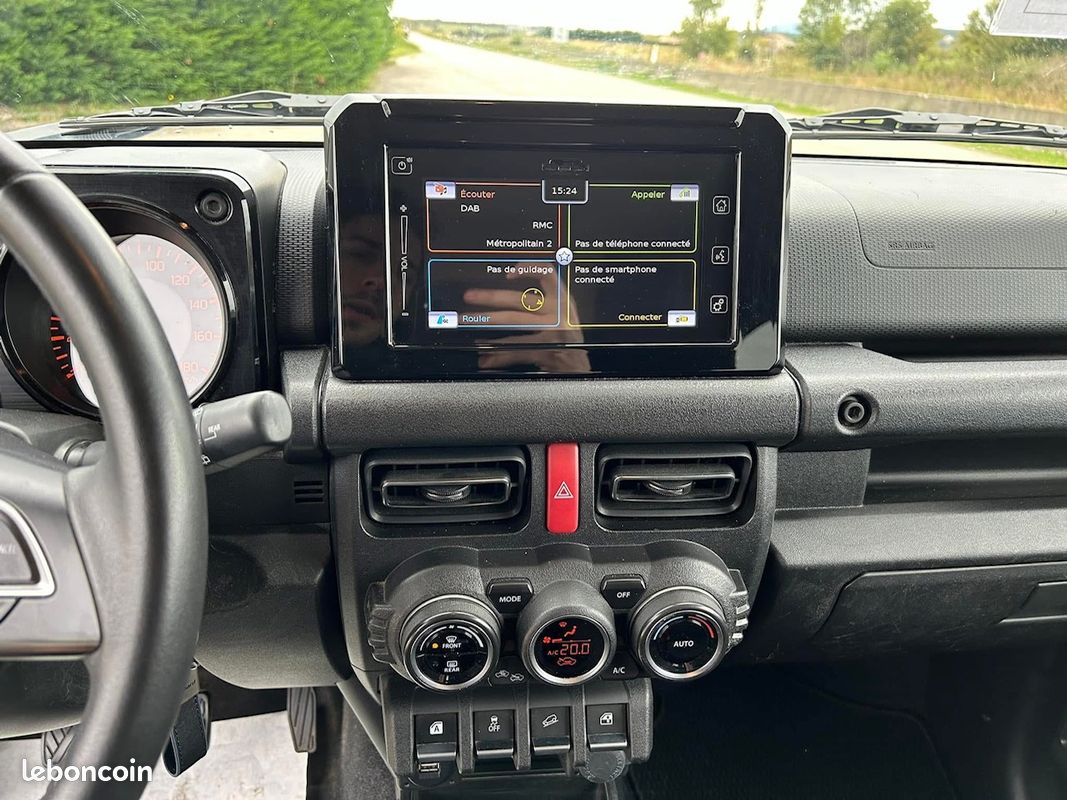 SUZUKI Jimny 1.5 VVT PACK 102 CH - 4 PLACES - ATTELAGE - CARPLAY - ANDROID AUTO - SIEGES CHAUFFANTS (image 11)