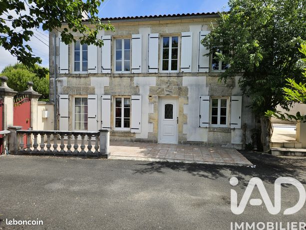 Maison de village 8 pièces 199 m²
