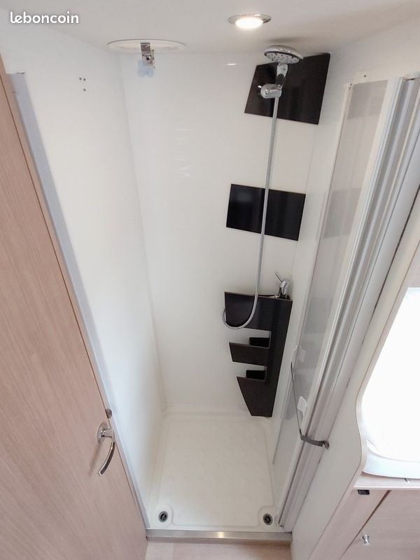đIntĂ©gral ITINEO by RAPIDO - Lit Jumeaux + Pavillon - Douche sĂ©parĂ©e XL - Grand Salon - Attelage - Fiat - Garantie 12 mois - Financementđ (image 5)