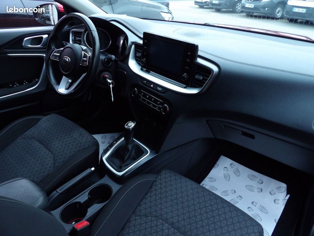 Kia XCEED 1.0 T-GDI 120CH MOTION (image 18)