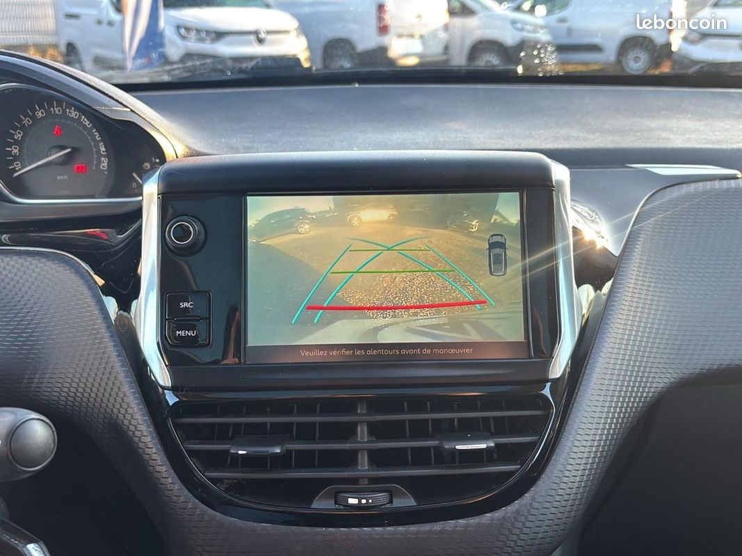 PEUGEOT 2008 1.2 puretech 110 crossway (image 31)