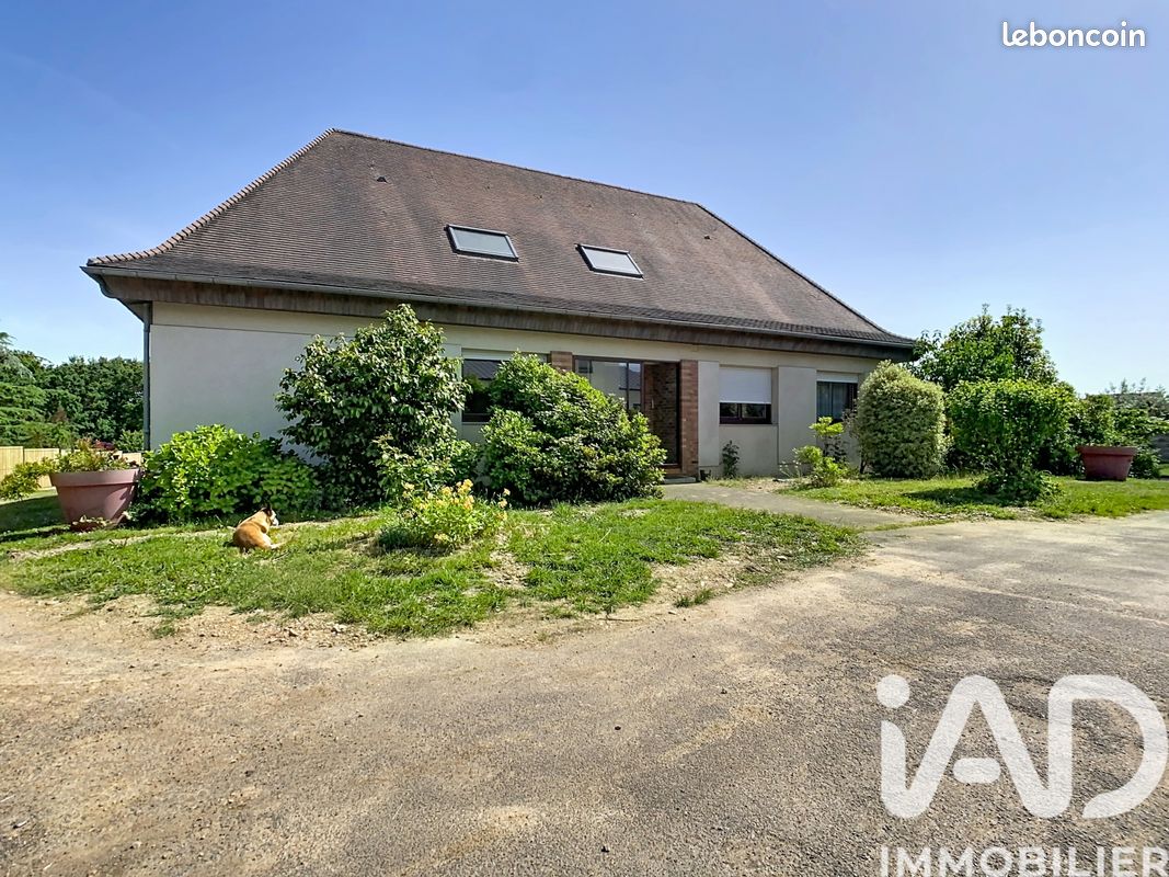 Maison 7 pièces 215 m² · à Thouaré-sur-Loire · 215 m² · 450 000 €
