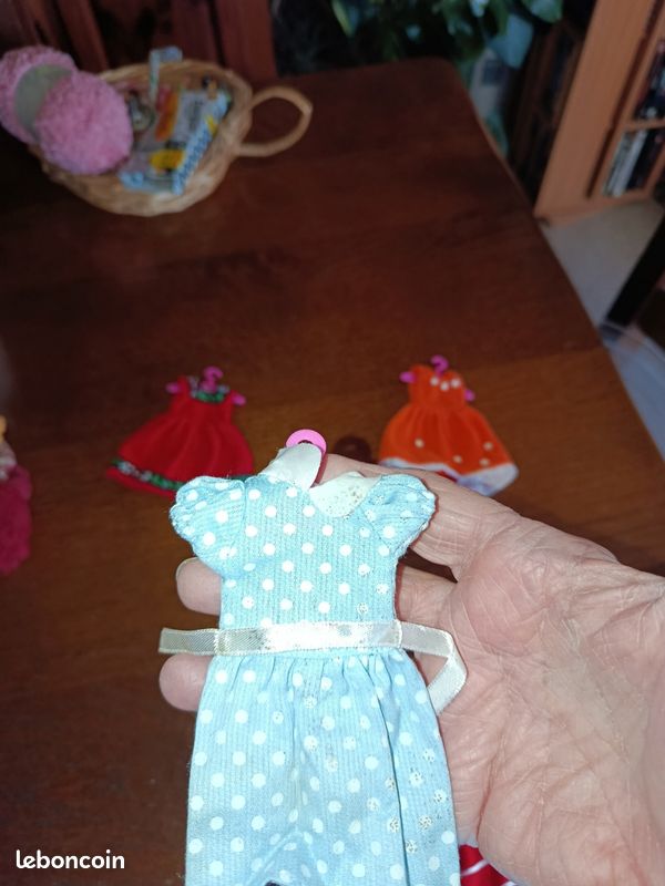 6 robes poupée Martine (image 8)