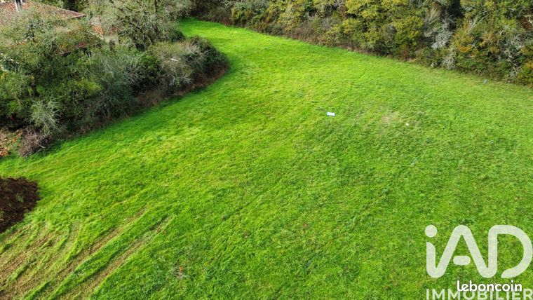 Terrain 1610 m² Pranzac