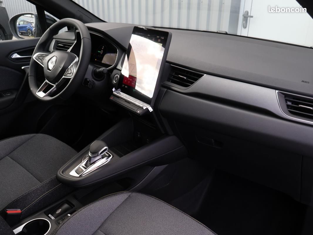 Renault Captur E-Tech full hybrid 145 ch Techno (image 9)