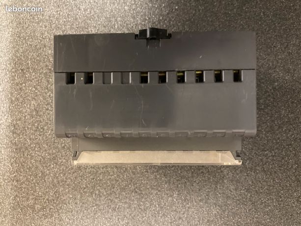 Programmateur Flash 30171 – 2A 7 Jours – 220-240V – Occasion (boîtier Percé)