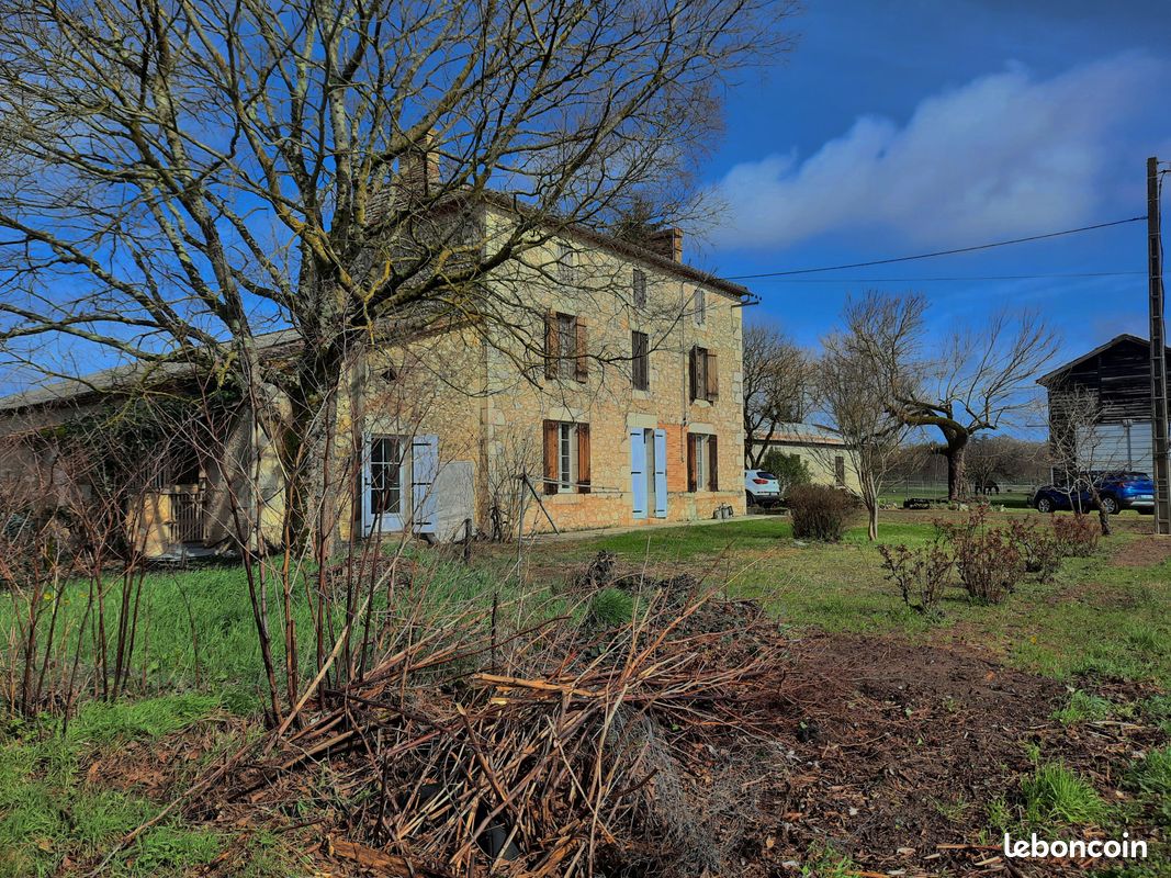Maison 6 pièces 149 m² · à Duras · 149 m² · 190 000 €