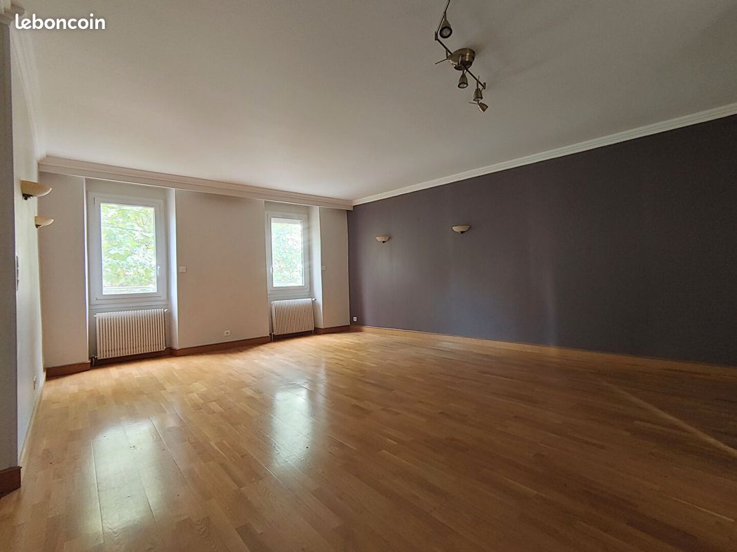 Appartement 3 pièces 91 m² · à Millau · 91 m² · 145 000 €