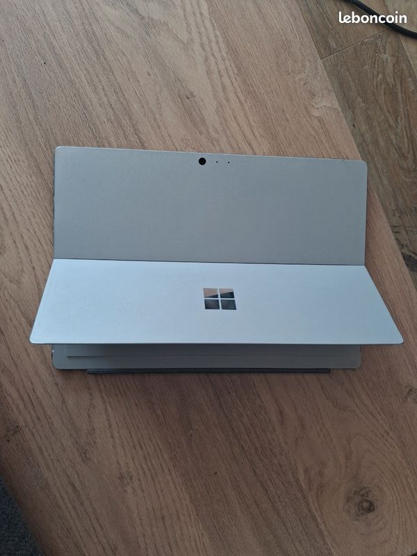 Surface pro I7 (image 9)
