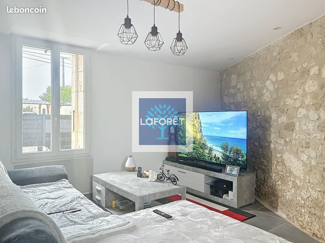 Maison 4 pièces 104 m² · à Chepniers · 104 m² · 830 €/mois