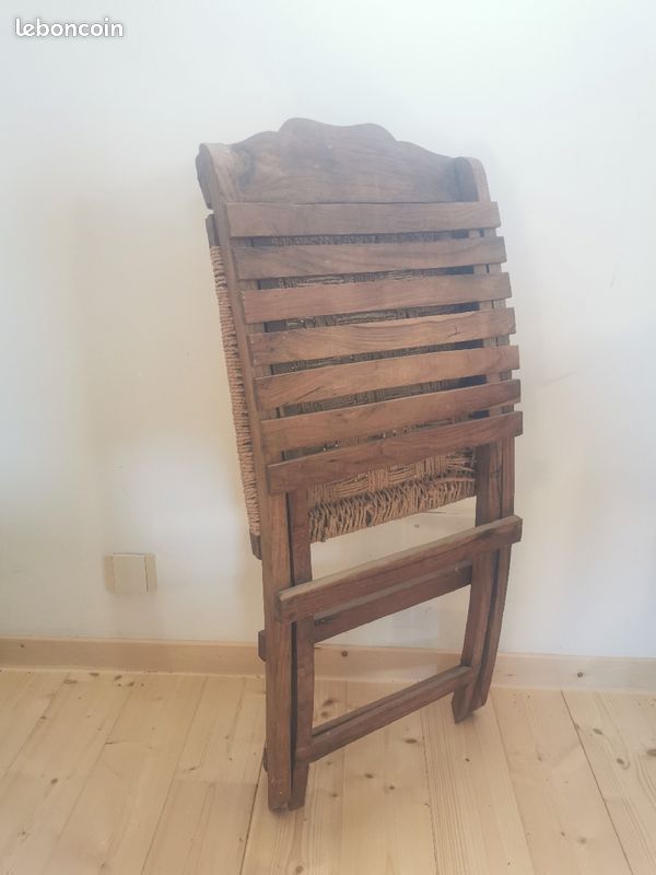 Vends chaise pliante sculptée (image 2)