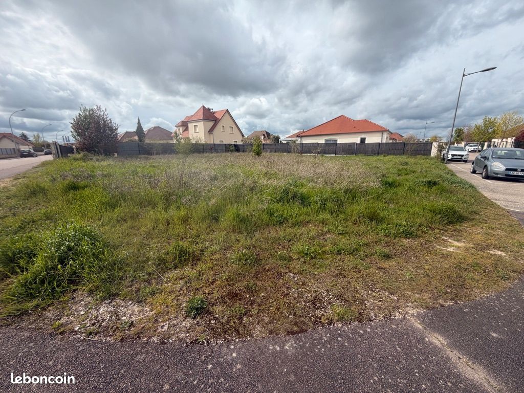 Terrain 816 m² · à Saint-André-les-Vergers · 124 990 €