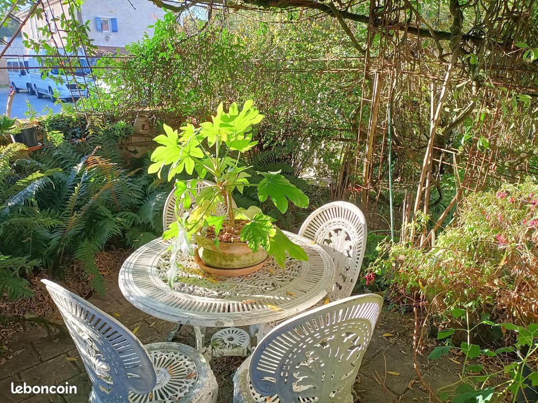 Propriété 6 pièces 187 m² (image 2)