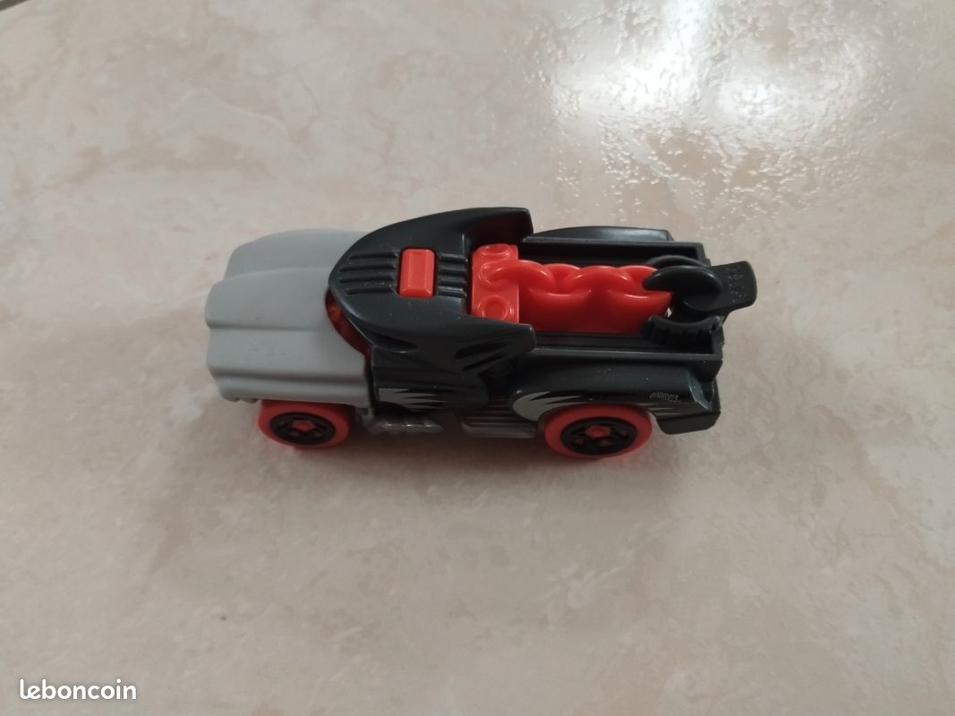 Vend voiture kinder (image 1)