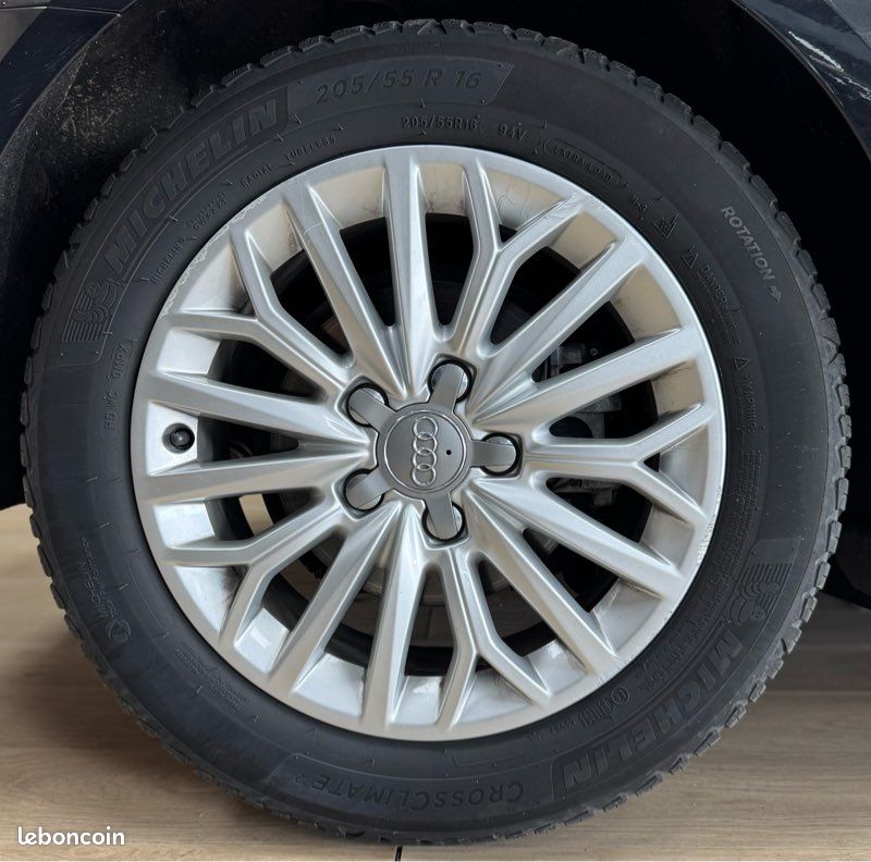 Garantie 12 mois Audi A3 III 1.4 TFSI 122 ch Ambiente / Climatisation automatique / Régulateur de vitesse / Bluetooth / Écran multimédia / GPS / Radar de stationnement arrière (image 6)