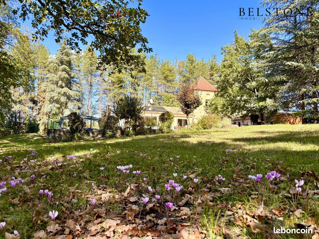 Maison 9 pièces 226 m² · à Bergerac · 226 m² · 455 800 €