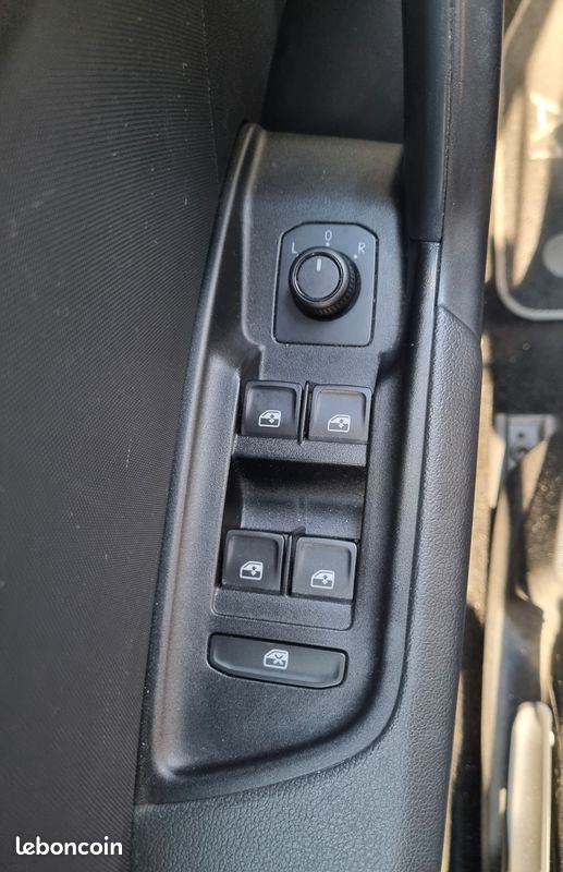 Audi a1 sportback 30 tfsi 115 design s-tronic7 (image 26)